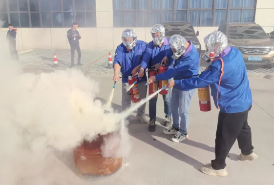 四基地团结消防演练 筑牢清静生产防地