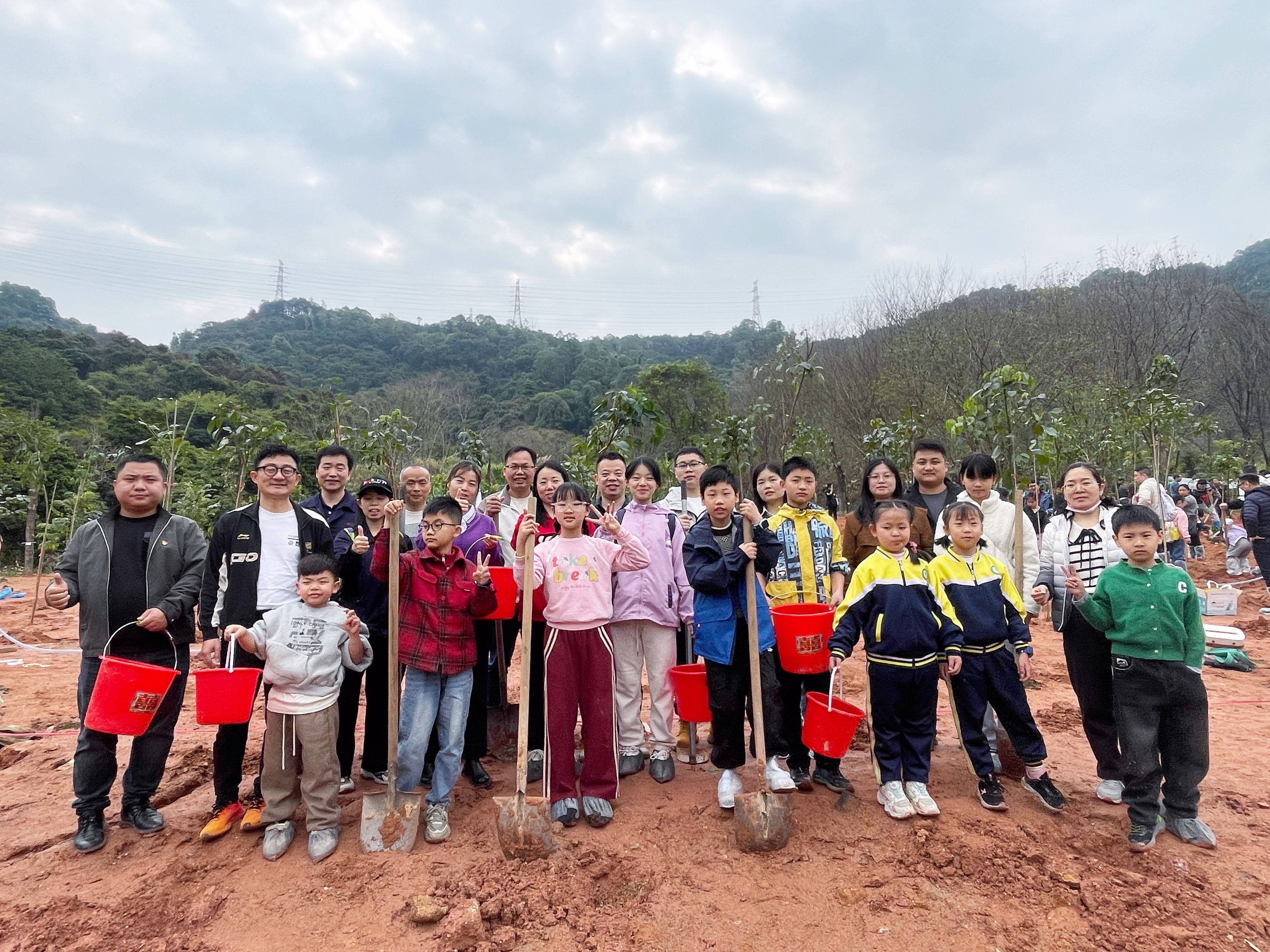 植树造林，，，，，，，，云顶集团游戏app官网责任与继续！